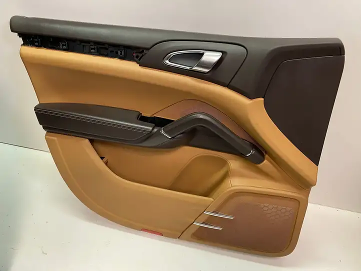 Porsche Cayenne (92A) (2011 - 2017) Обшивка передней двери — фото 1