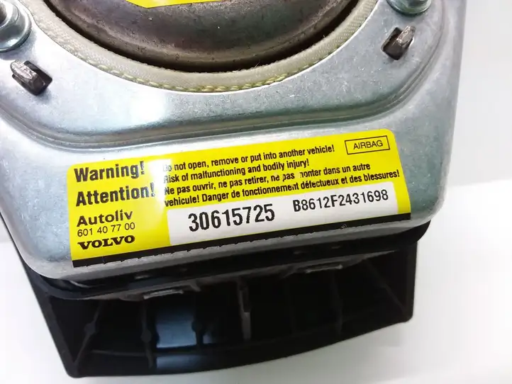 Volvo V50 (2004 - 2008)  30615725 Подушка безопастности руля