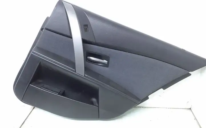 BMW 5 E60 E61 (2004 - 2010) 93777911 Обшивка задней двери — фото 1