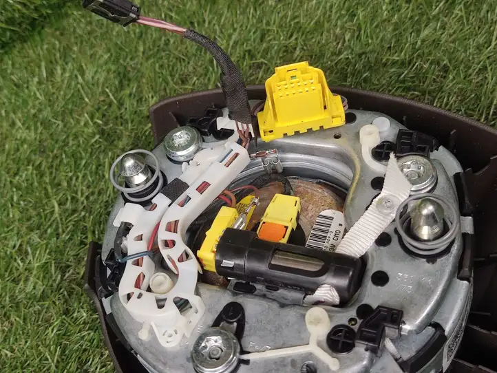 Audi A6 (2011 - 2014)  4G0880201G Подушка безопастности руля