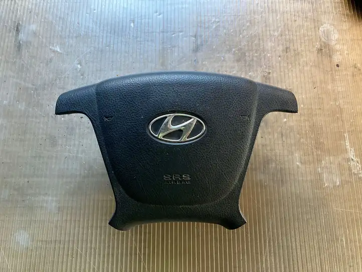 Hyundai Santa Fe (2009 - 2012) 4JSX1K3TAPT Подушка безопасности руля — фото 1