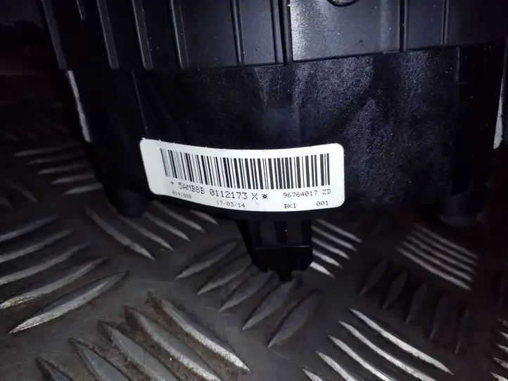 Citroen C4 Grand Picasso (2013 - 2016) 96764017ZD Подушка безопасности руля — фото 3