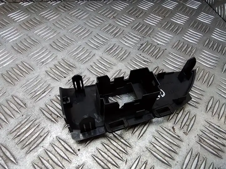 Toyota Prius (XW30) (2009 - 2015) 7427147060 Накладка кнопки стеклоподъемника — фото 3