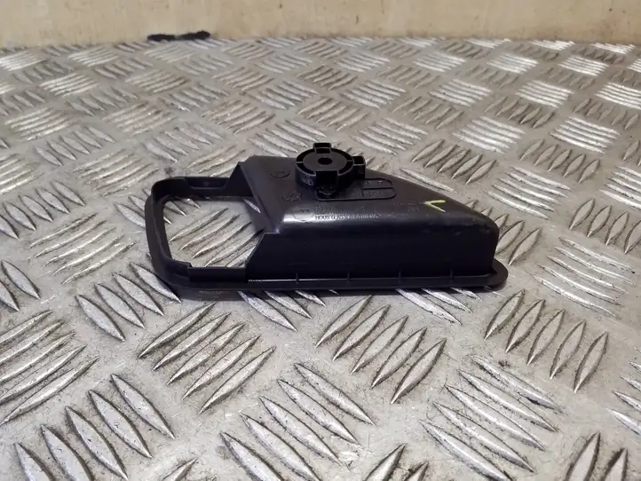 Kia Rio 826211W000 Прочая отделка передней двери — фото 3
