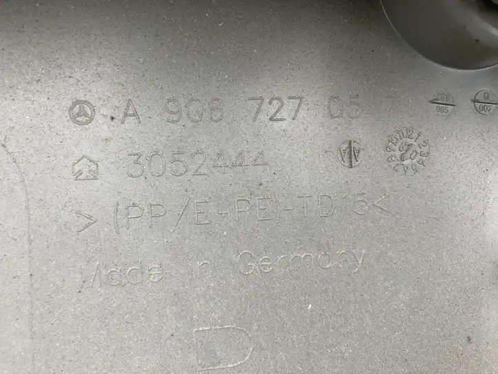 Mercedes-Benz Sprinter W906 (2006 - 2018) 9067270571 Обшивка передней двери — фото 3