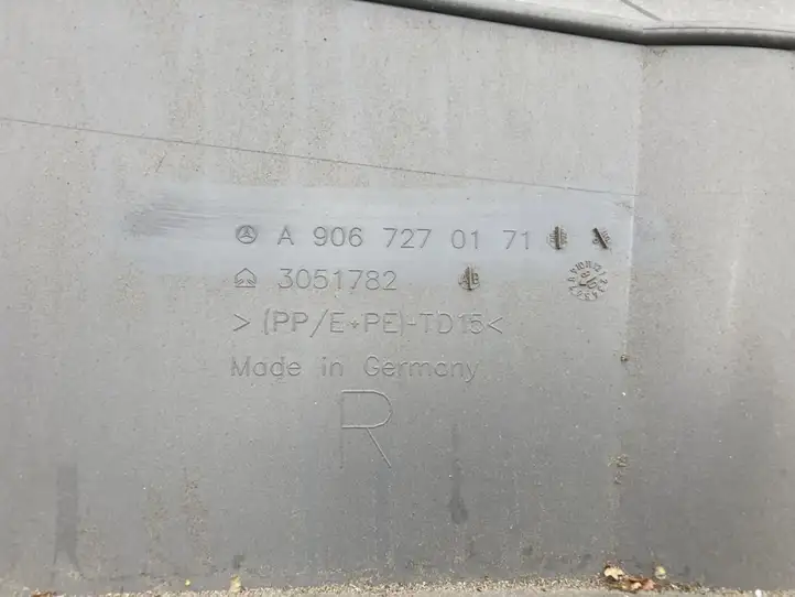 Mercedes-Benz Sprinter W906 (2006 - 2018) 9067270571 Обшивка передней двери — фото 4