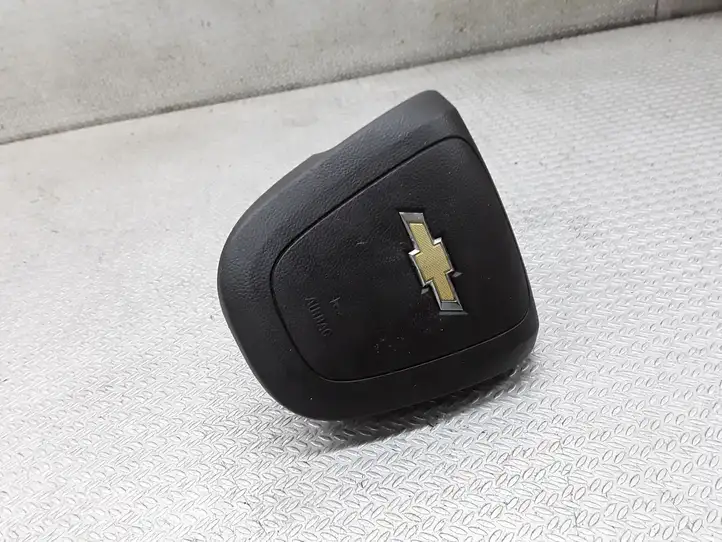 Chevrolet Cruze (2012 - 2015) 13286903 Подушка безопасности руля — фото 1