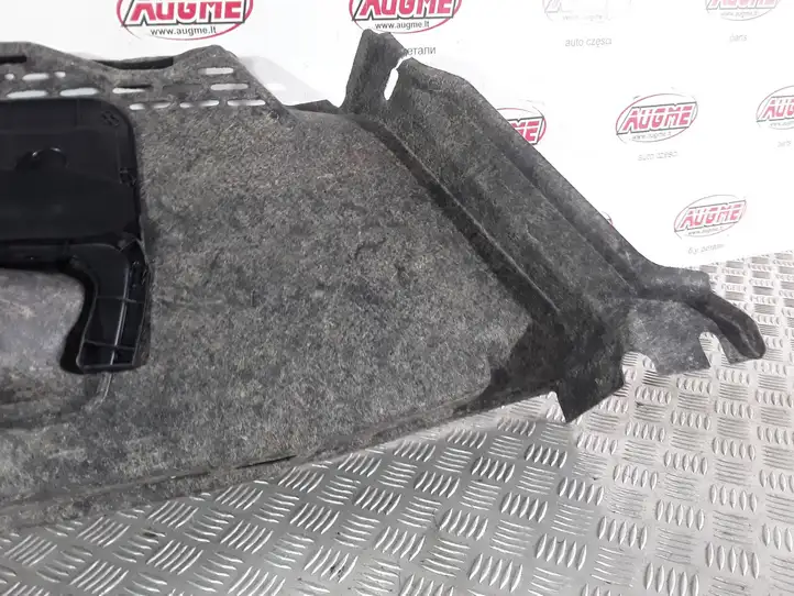 Audi A4 (2011 - 2015)   Нижний отделочный щит бока багажника