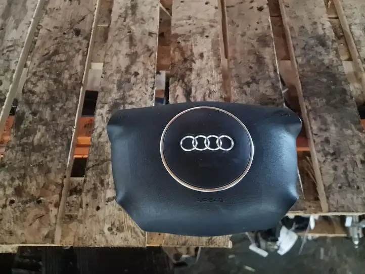 Audi A4 S4 B6 8E 8H (2000 - 2006) Подушка безопасности руля — фото 2