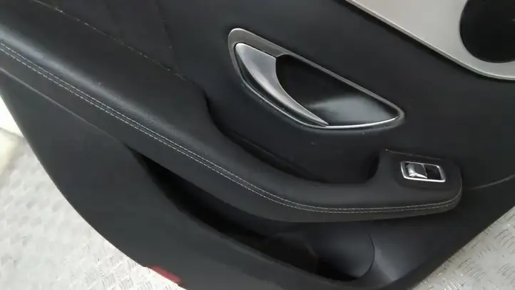 Mercedes-Benz GLC X253/C253 (2015 - ) A253 Обшивка задней двери — фото 3
