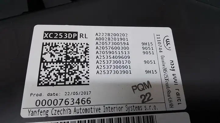Mercedes-Benz GLC X253/C253 (2015 - ) A253 Обшивка задней двери — фото 5