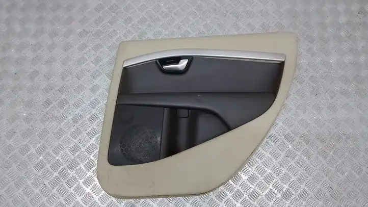 Volvo V70 (2007 - 2013) 39878969 Обшивка задней двери — фото 1