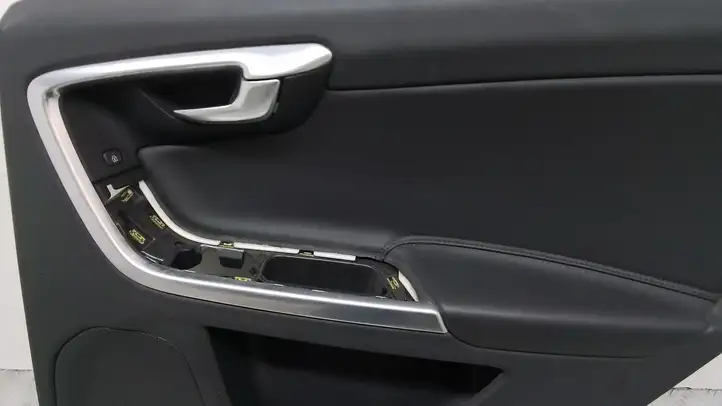 Volvo S60 (2013 - 2018) Обшивка задней двери — фото 4