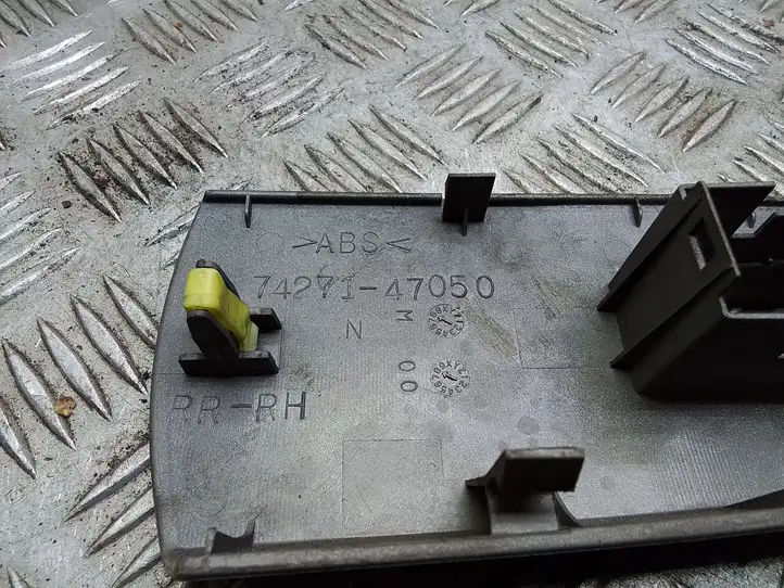 Toyota Prius (XW20) (2003 - 2009) 7427147050 Накладка кнопки стеклоподъемника — фото 4