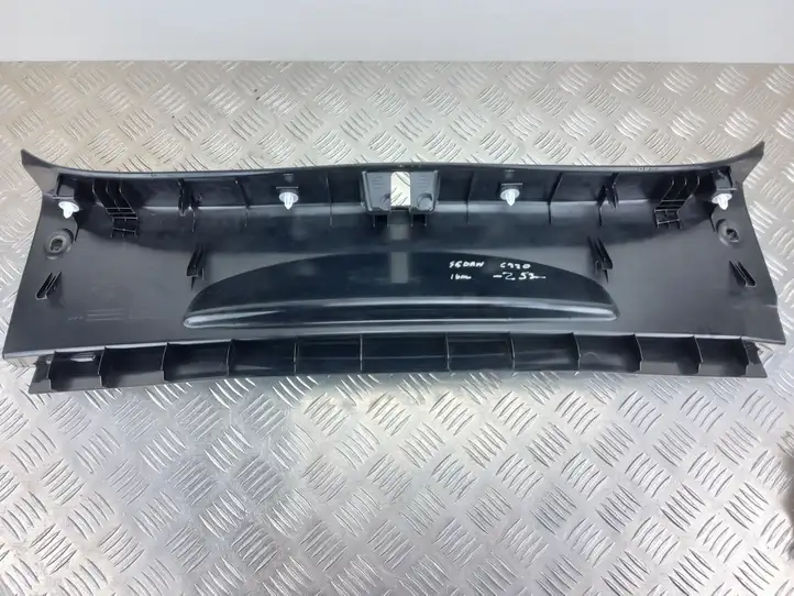 Mercedes-Benz C W205 (2014 - 2021) A2056900341 Отделка порога багажника — фото 6