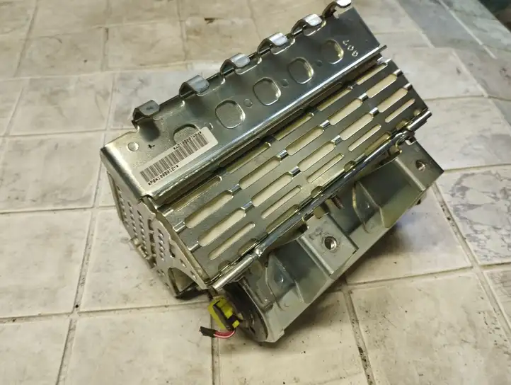 Honda FR-V (2004 - 2009) E00757805P2Y Подушка безопасности пассажира — фото 4