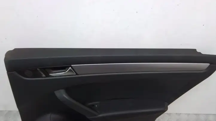 Volkswagen PASSAT B7 USA (2012 - 2016) 561867212 Обшивка задней двери — фото 2