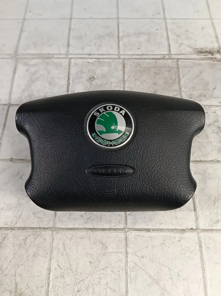 Skoda Octavia Mk1 (1U) (1996 - 2004) 1U0880201K Подушка безопасности руля — фото 1
