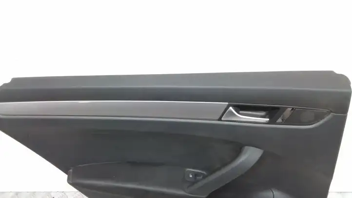 Volkswagen PASSAT B7 USA (2012 - 2016) 561867211 Обшивка задней двери — фото 2