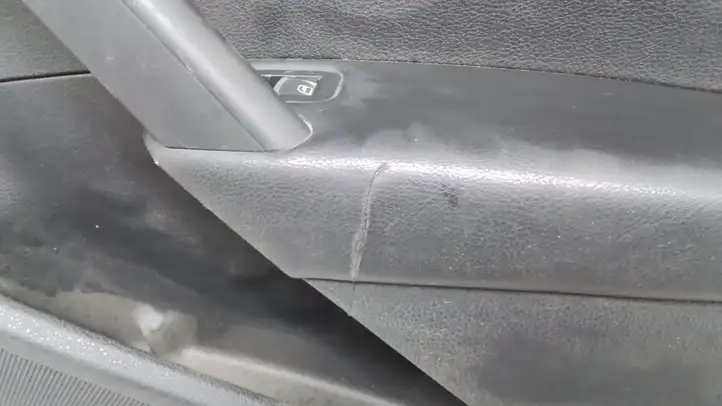 Volkswagen PASSAT B7 USA (2012 - 2016) 561867212 Обшивка задней двери — фото 4