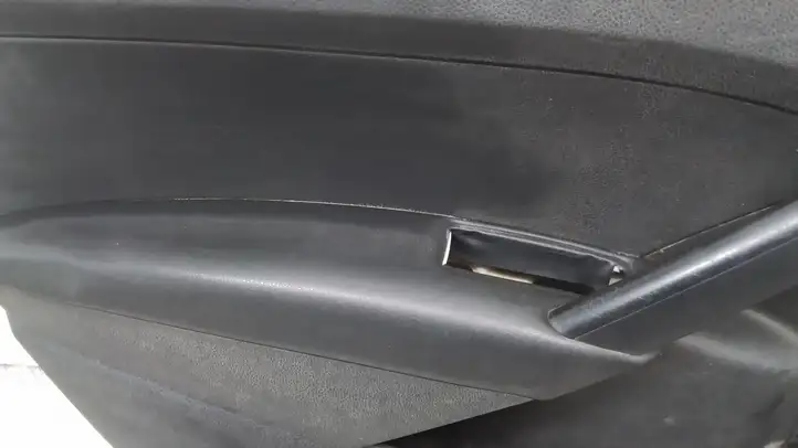 Volkswagen PASSAT B7 USA (2012 - 2016) 561867011 Обшивка передней двери — фото 9