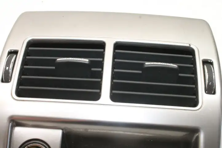 Jaguar XF X250 (2007 - 2015) AX2367846A Другая деталь консоли (туннеля) — фото 2