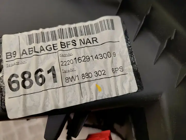 Audi A4 S4 B9 (2015 - 2019) 8W1880302 Демпфер бардачка — фото 2