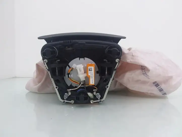 Volvo V60 (2013 - 2018) 34116424A Подушка безопасности руля — фото 3