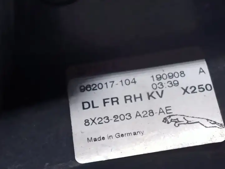 Jaguar XF X250 (2007 - 2015) 8X23203A28AE Прочая отделка передней двери — фото 4
