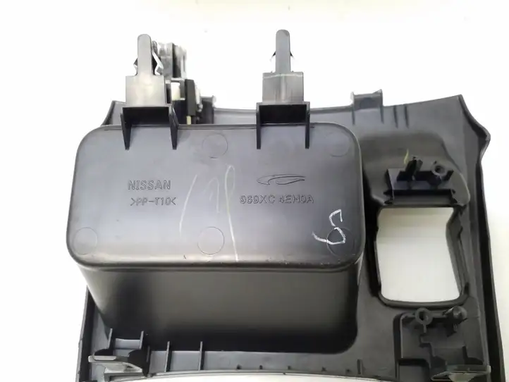 Nissan Qashqai (2013 - 2017) 969XC4EH0A Накладка переднего прикуривателя — фото 7