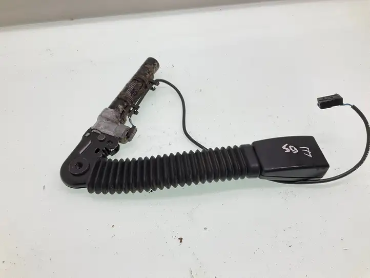 BMW 7 E65 E66 (2001 - 2008)  7210870 Замок переднего ремня