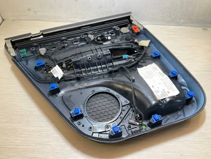 Volvo XC90 (2014 - 2019)  31393116 Обшивка задней двери