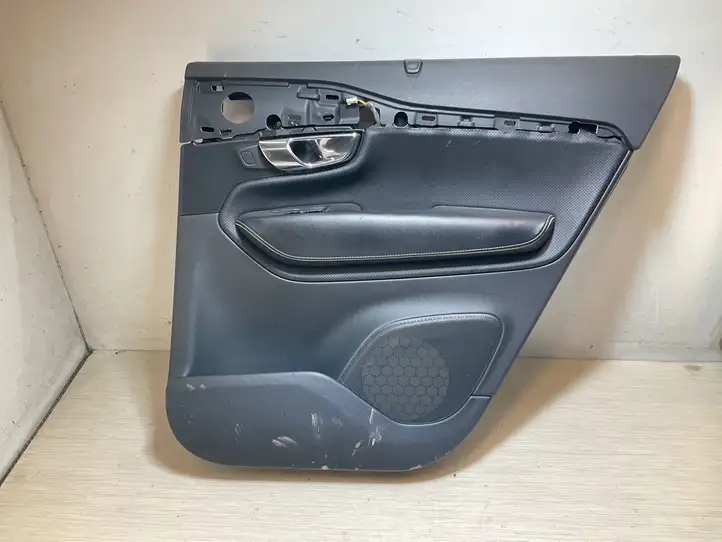 Volvo XC90 (2014 - 2019)  31393116 Обшивка задней двери