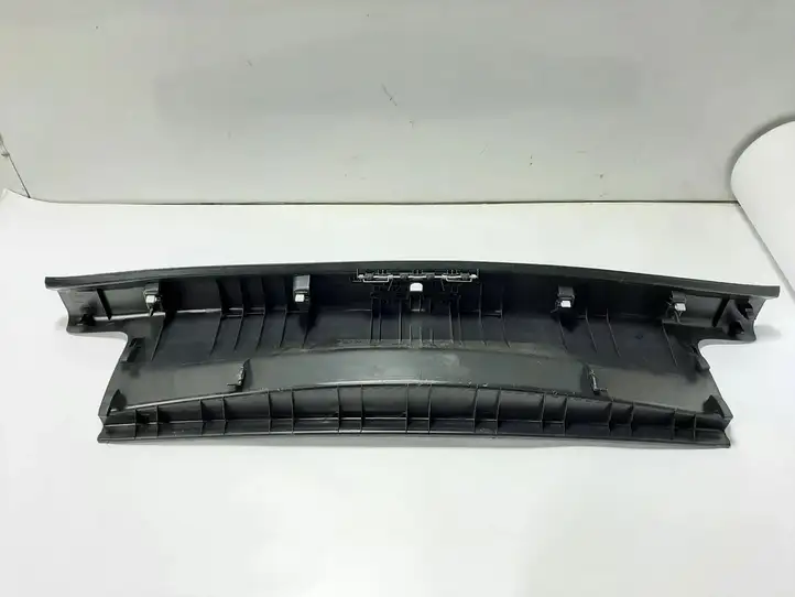 Volkswagen Golf VII (2013 - 2019) 5G6863459K Отделка порога багажника — фото 2