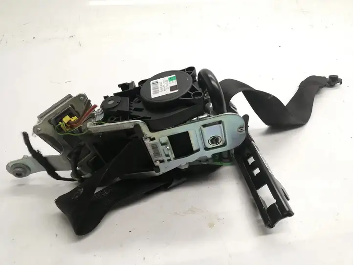 Mercedes-Benz C W204 (2007 - 2014)  616424600 Передний ремень безопасности