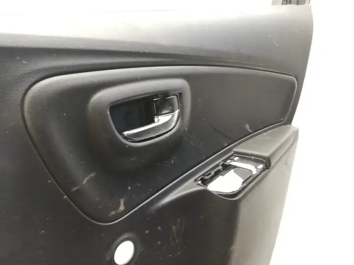 Toyota Yaris (2019 - ) 676140D560 Обшивка задней двери — фото 2