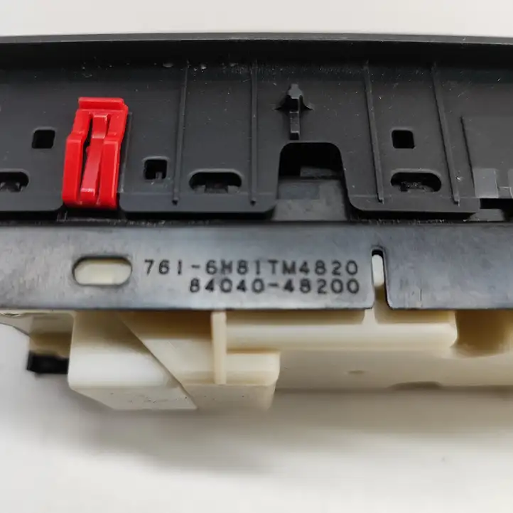 Lexus RX 450H (2015 - 2019) 8404048200 Кнопка стеклоподъемников — фото 7