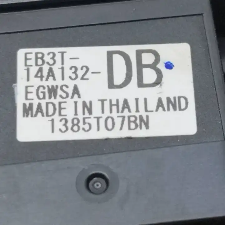 Ford Ranger (2015 - 2019) EB3T14A12DB Кнопка стеклоподъемников — фото 2