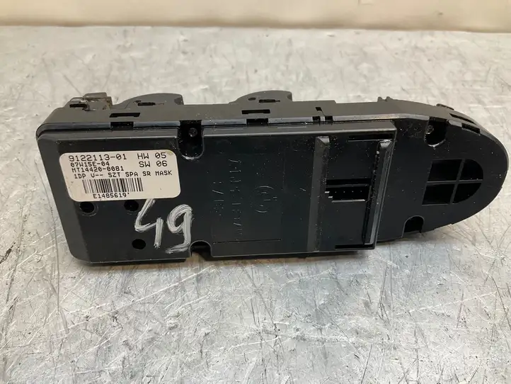 BMW 5 E60 E61 (2004 - 2010) 9122113 Кнопка стеклоподъемников — фото 6