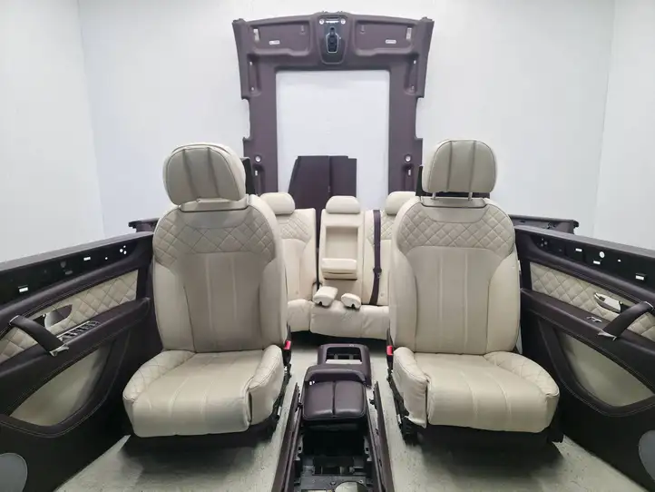 Bentley Bentayga (2015 - ) Комплект салона — фото 12