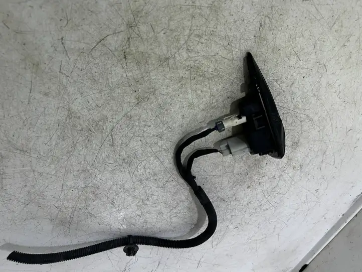 Tesla Model Y (2019 - 2024) 1125107-50-J Боковая камера в крыле — фото 9