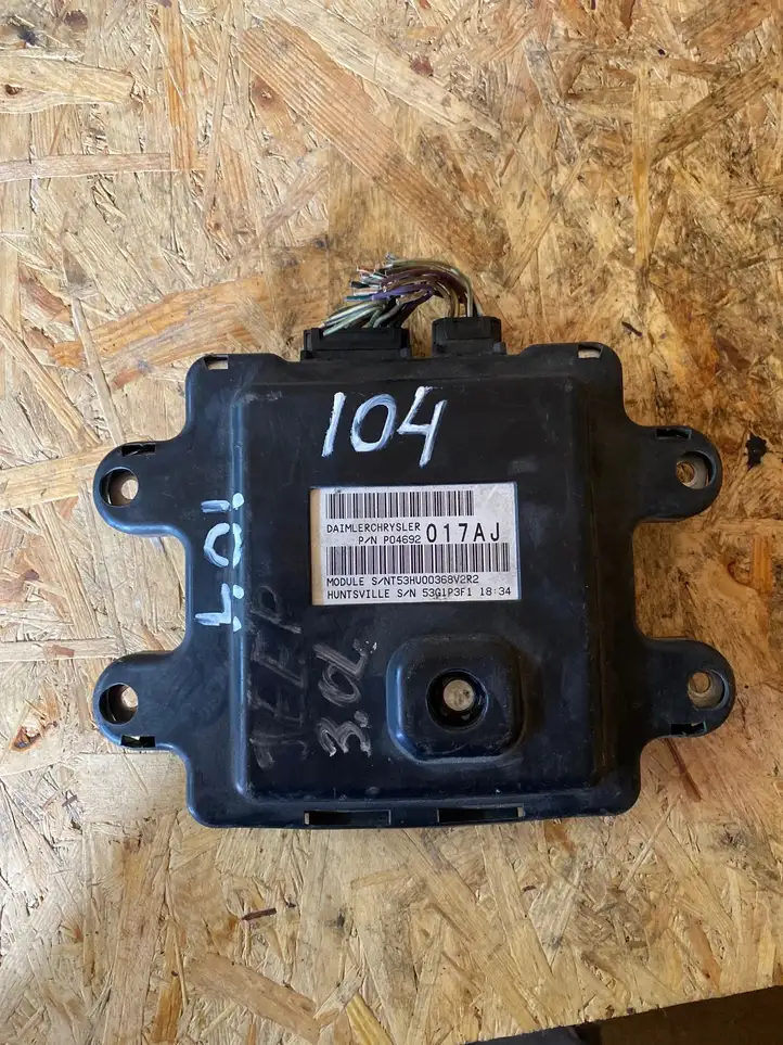 Jeep Grand Cherokee (WK) (2004 - 2010) 53H000368V2R Включатель (включатели) управления бортового компьютера — фото 2