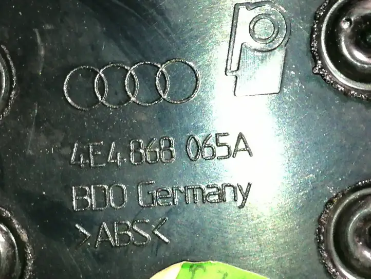 Audi A8 S8 D3 4E (2005 - 2007) 4E4868065A Обшивка задней двери — фото 5