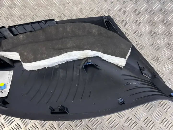 Tesla Model X (2015 - 2021) 103597500F Нижняя боковая отделка заднего сиденья — фото 8