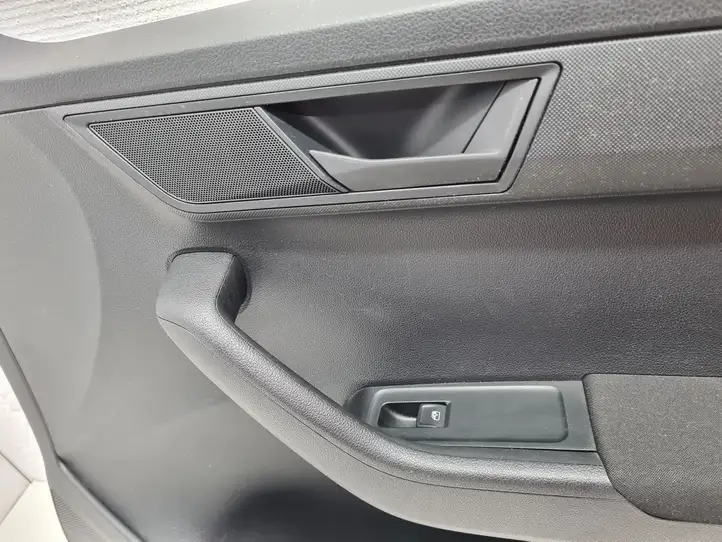 Skoda Fabia Mk3 (NJ) (2015 - 2021) 6V1867014J Обшивка передней двери — фото 3