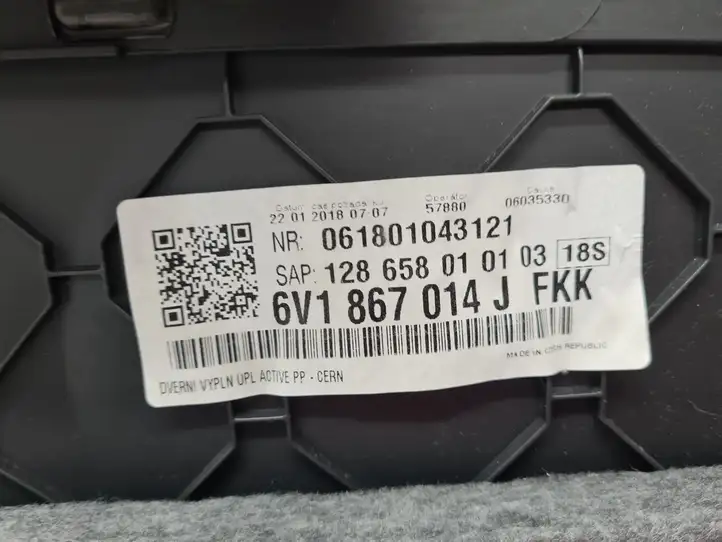 Skoda Fabia Mk3 (NJ) (2015 - 2021) 6V1867014J Обшивка передней двери — фото 6
