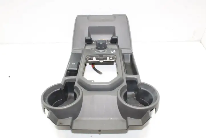 Land Rover Discovery 3 - LR3 (2004 - 2009) YUD501230WUX Центральная консоль — фото 1