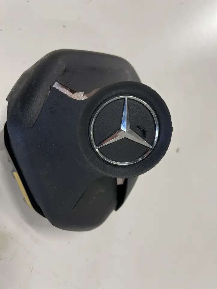Mercedes-Benz E C207 W207 (2009 - 2017) Подушка безопасности руля — фото 4