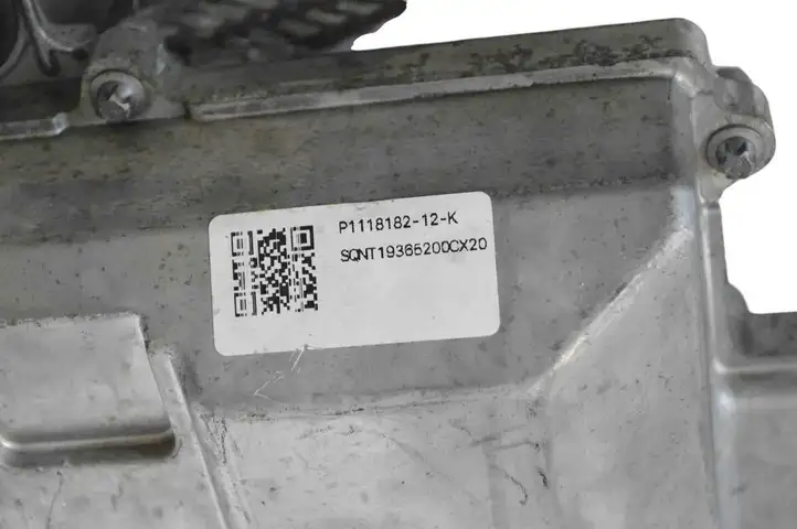 Tesla Model 3 (2017 - 2023) 111818212K Блок управления пневмоподвеской — фото 5
