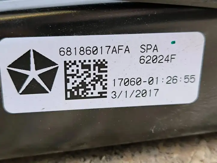 Chrysler Pacifica (2016 - ) 68186017AFA Электродвигатель раздвижной двери — фото 7